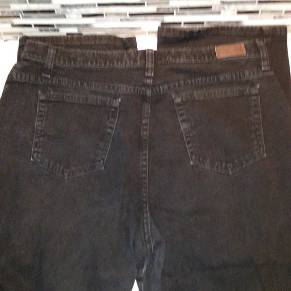 Lee black relaxed straight leg at the waist 16long